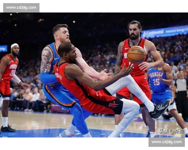 火箭雷霆季后赛首战激战回顾年轻核心对决点燃西部战火悬念拉满之夜